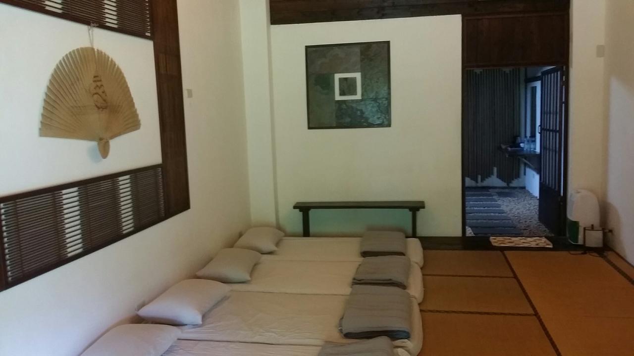 Bright Moon Homestay Dongshi  Eksteriør billede